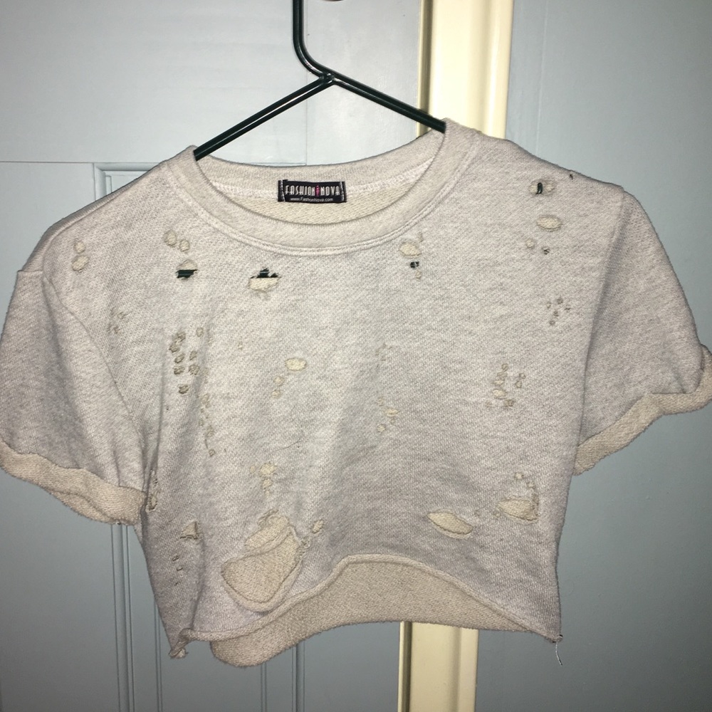 FASHION NOVA DISTRESSED CROP TOP